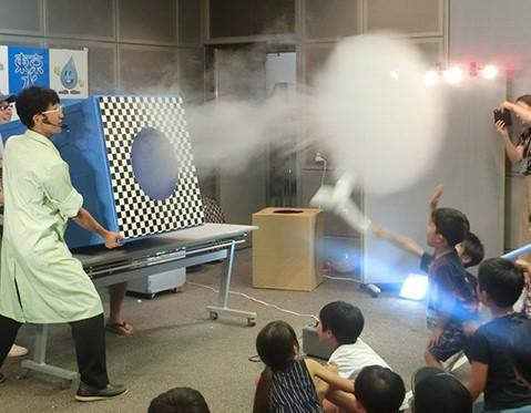 環境学習「らんま先生のeco実験パフォーマンス」